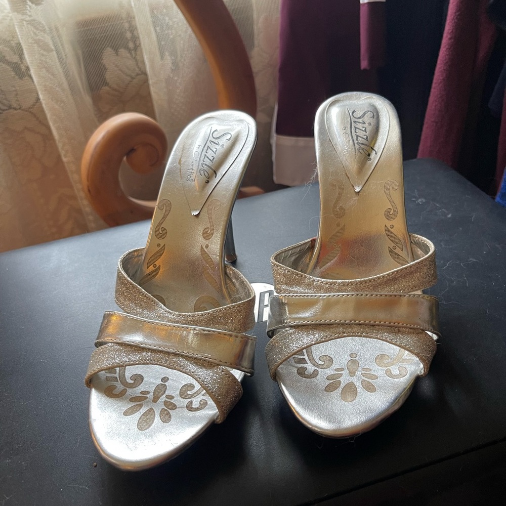 Sizzle heels